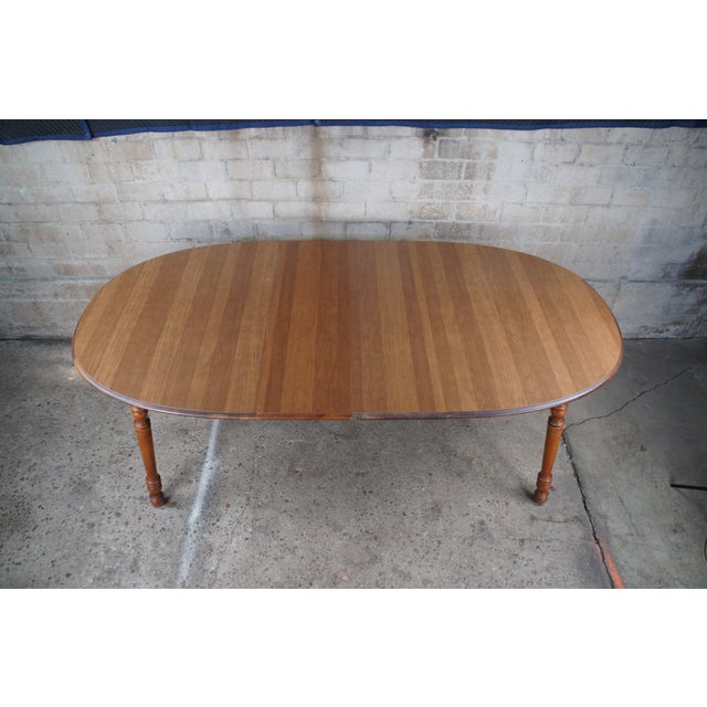 1960s Tell City Chair Co. Hard Rock Maple Colonial Style Round Extendable Dining Table For Sale - Image 10 of 13
