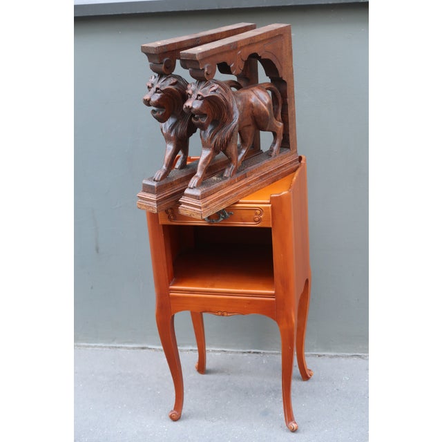 Late 19th Century Pair of Large Antique Carved Oak Lions Bookends – 19th Century Renaissance Revival Corbels – Gothic Bookends – Architectural Wood Decor For Sale - Image 5 of 15