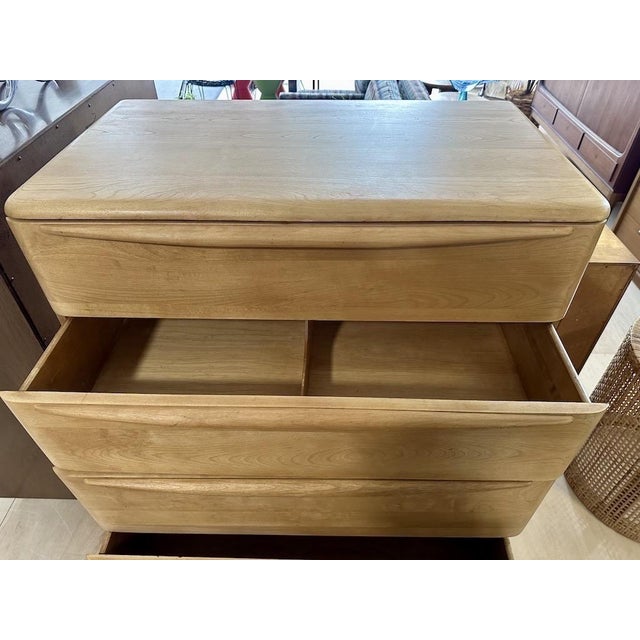 Beige Heywood Wakefield ‘Encore’ Highboy Dresser For Sale - Image 8 of 14