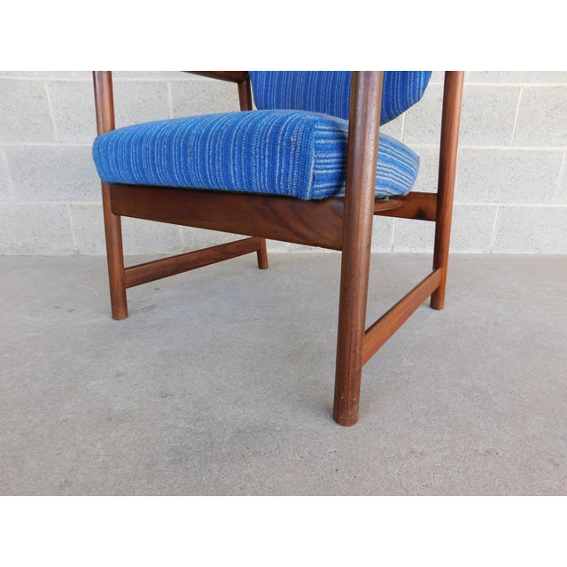 Mid-Century Rosewood Modern Arm Lounge Chair For Sale - Image 9 of 18
