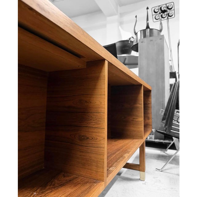 Wood Danish Rosewood Model Ep-401 Freestanding Desk, 1960 For Sale - Image 7 of 9
