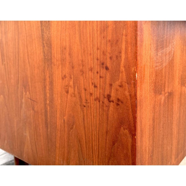 Mid 20th Century Mid-Century Modern Writing Desk For Sale - Image 10 of 10