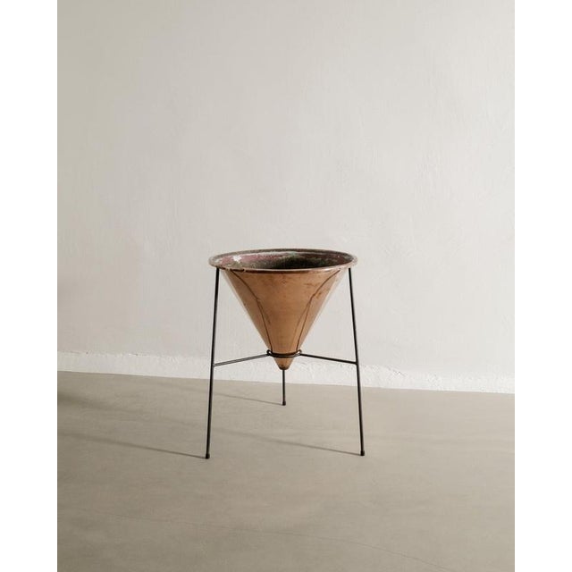 1950s Swedish Mid-Century Round Copper Iron Tripod Planter by Hans-Agne Jakobsson, 1950s For Sale - Image 5 of 5