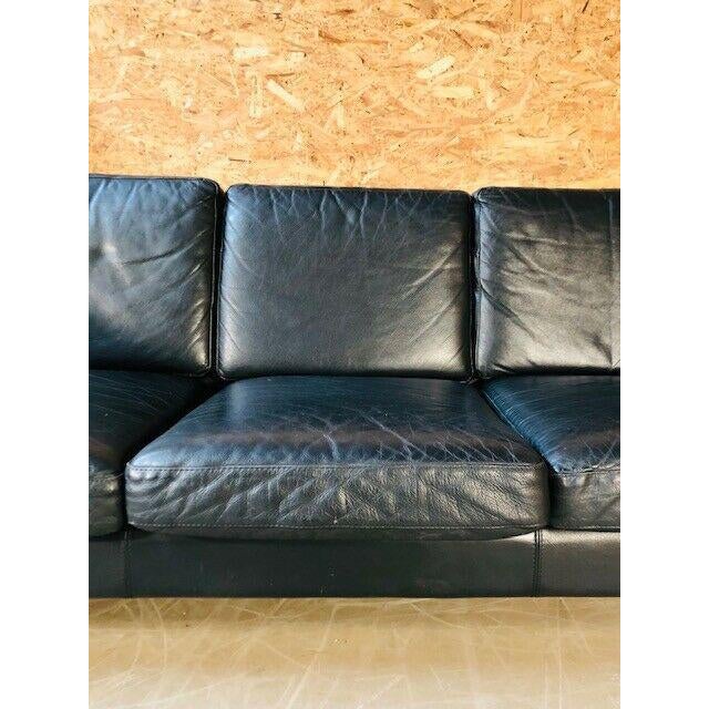 Mid-Century Danish 3-Seater Black Leather Sofa from Mogens Hansen For Sale - Image 3 of 9