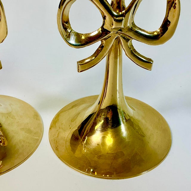 Metal 1950s Vintage Chippendale Hollywood Regency Brass Bow Candlestick Holders - A Pair. For Sale - Image 7 of 12