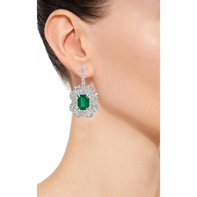 7 Carat Colombian Emerald Cut Emerald Diamond Hanging/Drop Earrings 18Karat Gold For Sale - Image 18 of 18