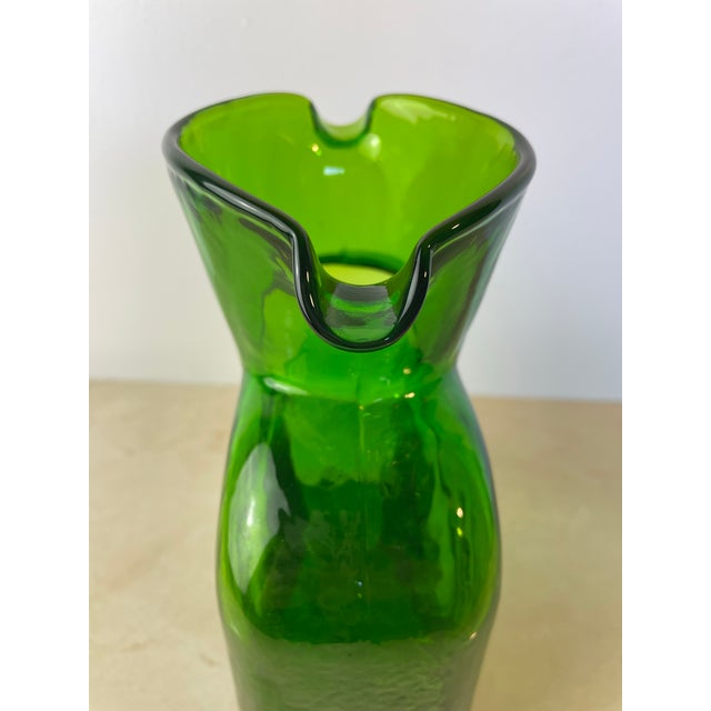 Mid 20th Century Blenko Emerald Green Double Spout Water Bottle Pitcher For Sale In Seattle - Image 6 of 9