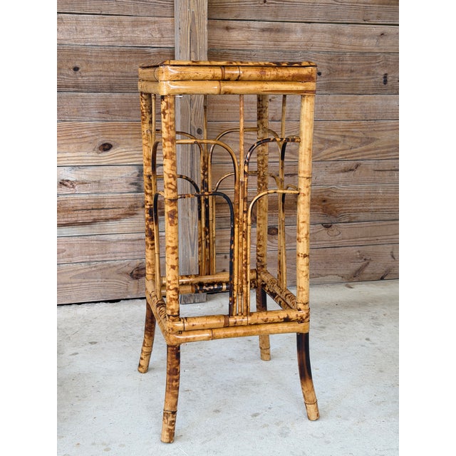 Mid 20th Century Vintage Brighton Pavilion Style Scorched Bamboo Plant Stand or Side Table For Sale - Image 5 of 11