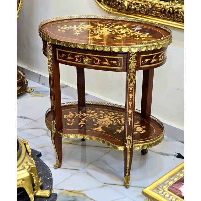 French French Louis XV Side Table With Fine Marquetry, Brass Gallery & Lower Shelf For Sale - Image 3 of 4