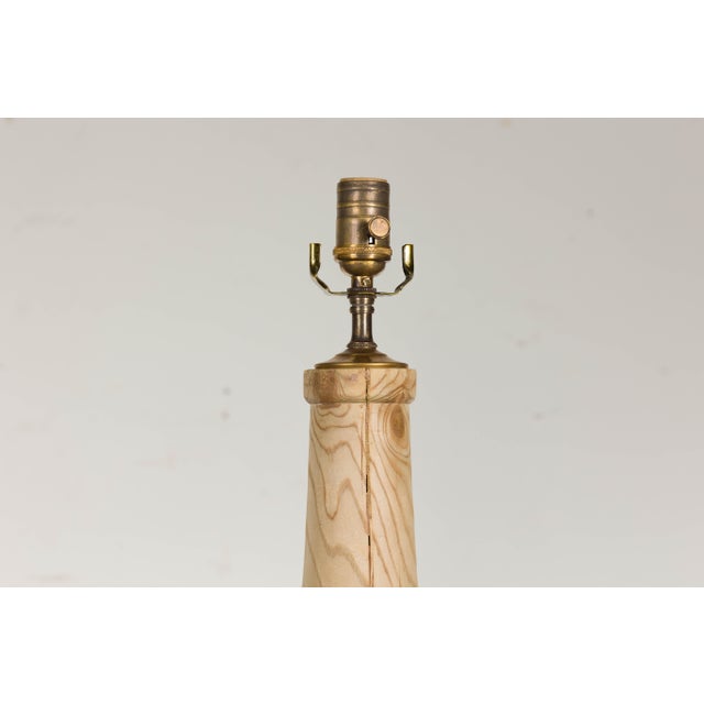 Mid 20th Century English Midcentury Pine Table Lamps with Natural Finish and Lucite Bases - Pair For Sale - Image 11 of 12