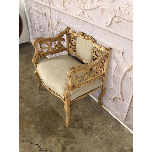 Antique Venetian Rococo Pierced Bench Settee- Hand Carved Bleached Walnut For Sale - Image 14 of 17