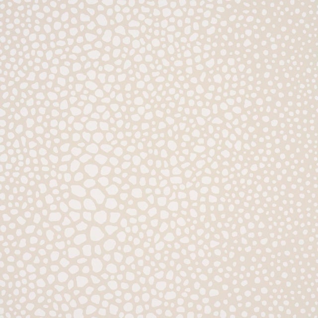 SAMPLE - Schumacher x Celerie Kemble Fickle Texture Wallpaper In Ivory For Sale