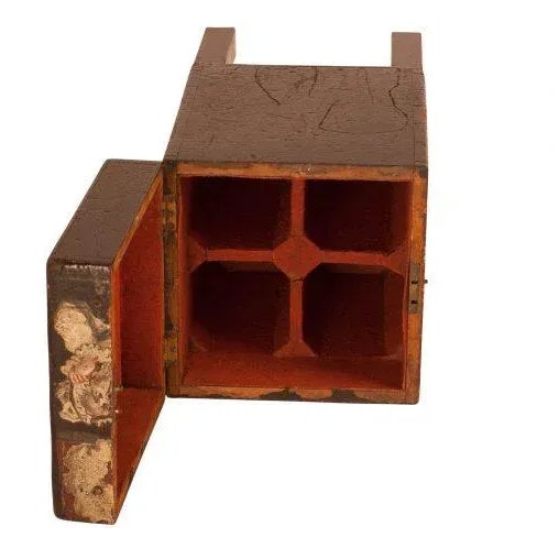 19th Century Small Painted Four-Bottle Cellarette For Sale - Image 4 of 5