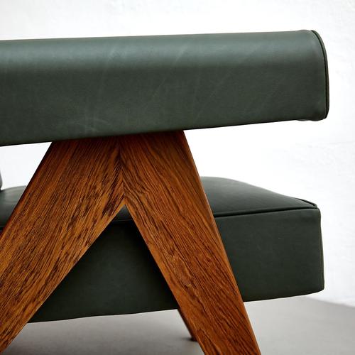 053 Capitol Complex Armchair in Teak and Green Leather by Pierre Jeanneret for Cassina For Sale - Image 12 of 16