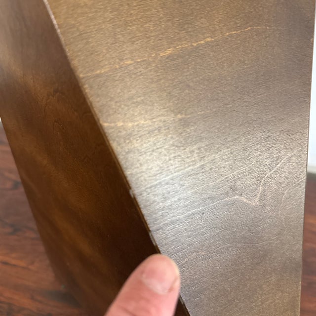 Modeline Mid Century Modern Modeline Wave Table Lamp in Walnut and Brass For Sale - Image 4 of 7