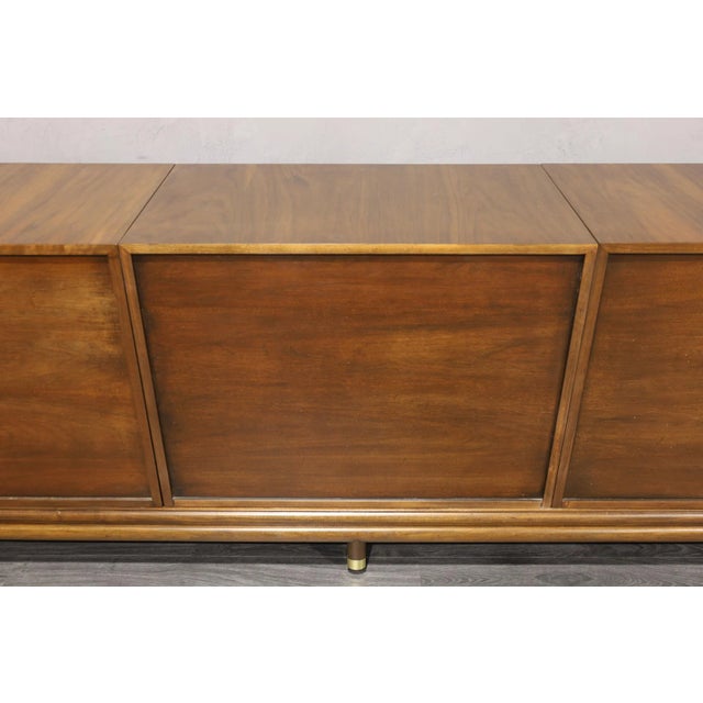 Renzo Rutili for John Stuart/Johnson Furniture Large Sideboard in Walnut For Sale In Dallas - Image 6 of 12