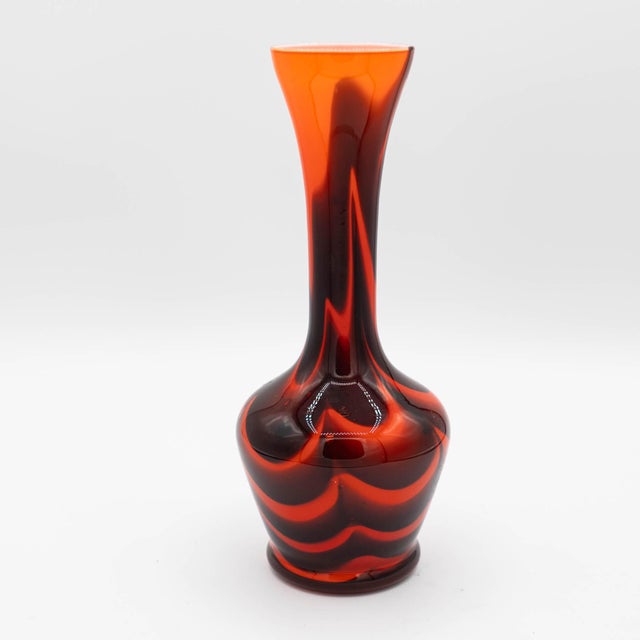 1970s Murano Opal Glass Swirl Vase attributed to Carlo Moretti, 1970s For Sale - Image 5 of 8