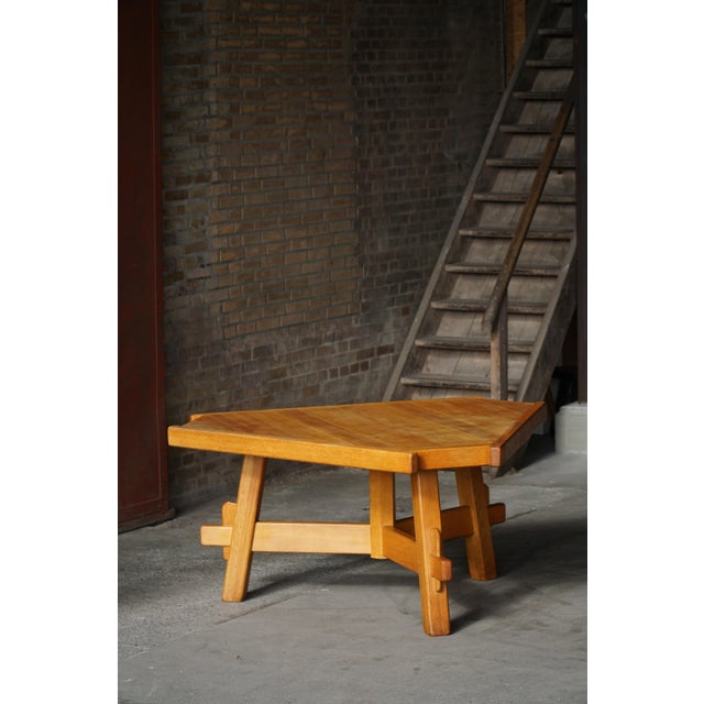 Mid-Century Modern French Triangular Brutalist Dining Table in Oak, 1960s For Sale - Image 17 of 18