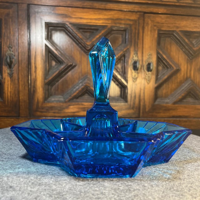 Mid 20th Century Art Deco Blue Indiana Tiara Glass Divided Dish Pyramid Handle For Sale In Orlando - Image 6 of 10