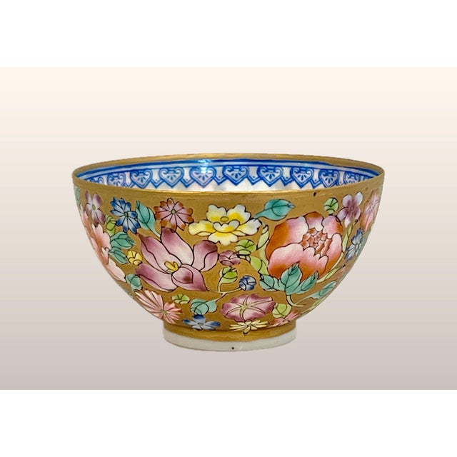Mid 20th Century Fine Chinese Translucent Famille Rose 'Eggshell' Porcelain & Gilt Bowl (Millefleurs/Hundred Flowers) For Sale - Image 5 of 11