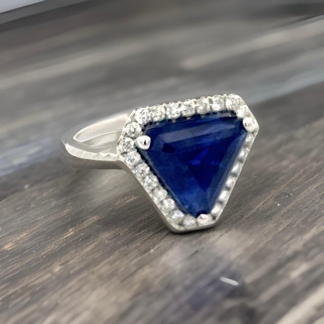Metal Natural Sapphire Diamond Ring 6.5 14k W Gold 5.84 TCW Certified For Sale - Image 7 of 12
