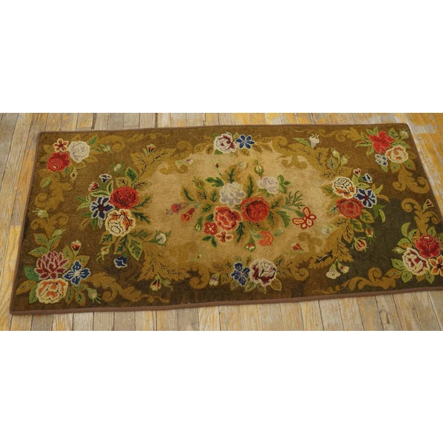 American Vintage American Hooked Floral Medallion Wool Brown Earth Tone 1950s Modern Rug For Sale - Image 3 of 12