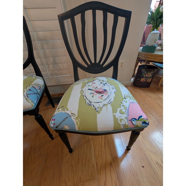 Hepplewhite 1920s Set of Six Vintage Hepplewhite Style Shield Back Dining/ Side Chairs For Sale - Image 3 of 13