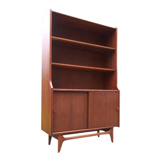 Mid-Century Modern Danish Walnut and Teak Bookcase For Sale