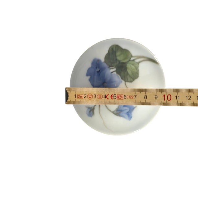 Hand-Painted Porcelain Bowl with Morning Glory Motif from Royal Copenhagen, Denmark, 1960s-1970s For Sale - Image 11 of 12