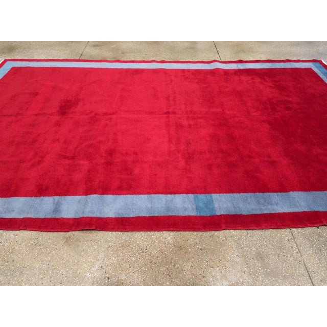 Galerie Shabab Collection Mid-20th Century Handmade Turkish Art Deco Style Room Size Carpet For Sale In New York - Image 6 of 10