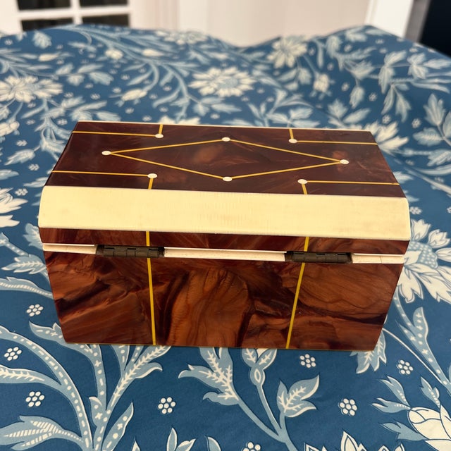 1920s Antique English Art Deco Regency Faux Tortoiseshell and Faux Ivory Tea Caddy Box With Inlay For Sale - Image 5 of 8