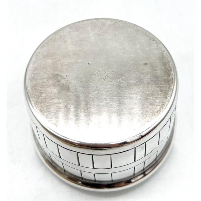 Silver 1970s Gorham Silver-Plated Bushel Barrel Form Tea Caddy Yc348 – Colonial Revival / Traditional / Americana For Sale - Image 8 of 10