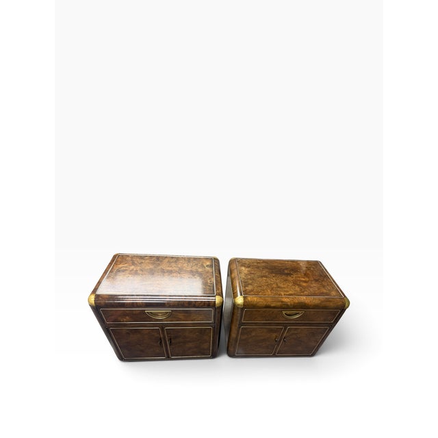 Mastercraft Vintage Mastercraft Burl Wood & Brass Nightstands, Restored — Pair For Sale - Image 4 of 7