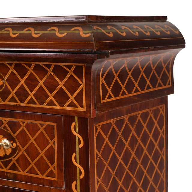 High Chest of Drawers in Mahogany & Oak, 1810 For Sale - Image 6 of 13