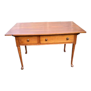 Antique Tavern Table in Queen Anne Style of Pennsylvania Origin.