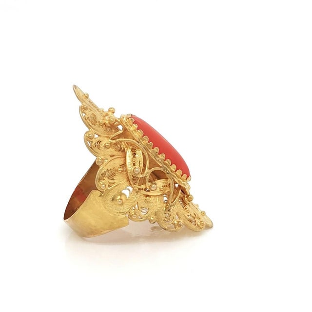 Mid 20th Century 18k Gold Coral Ring Byzantine Floral Long Finger Design Size 7 For Sale - Image 4 of 7
