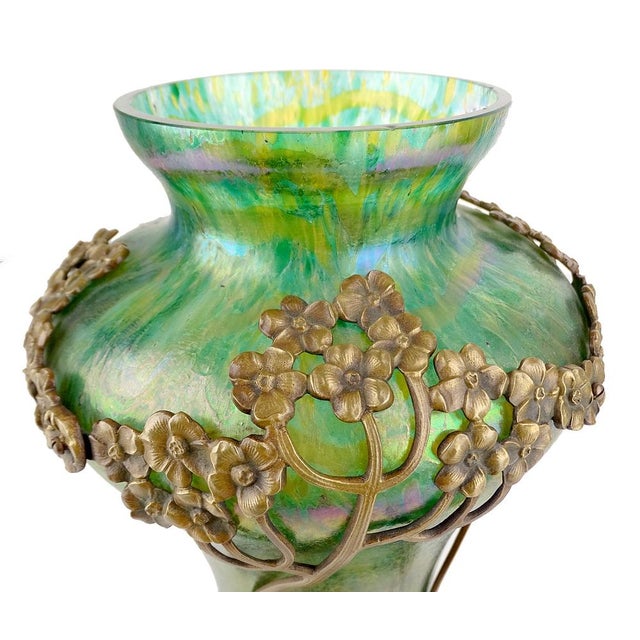 Art Nouveau Iridescent Glass Vase with Bronze Overlay and Hydrangea Flower, 1900s For Sale - Image 15 of 18