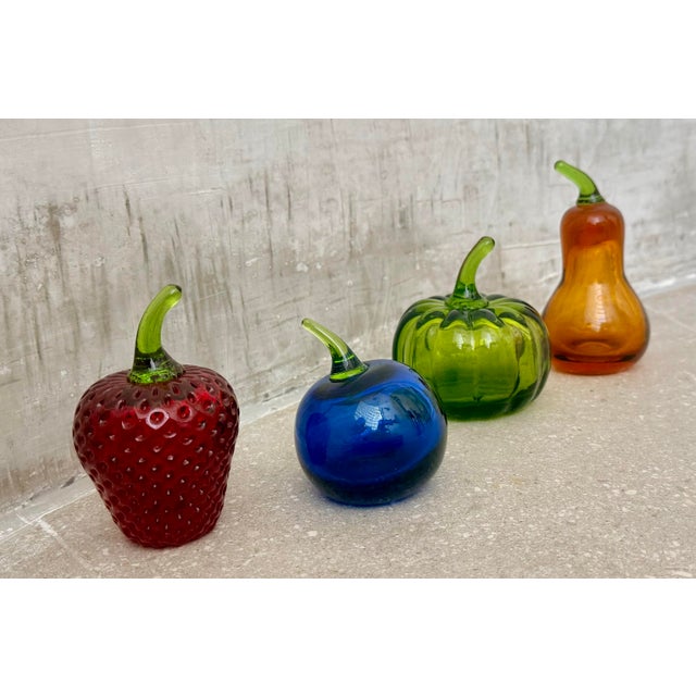 Green 1970’s Vintage Handblown Glass Fruit by Rainbow Art Company/Viking Glass Company - Set of 4 For Sale - Image 8 of 11