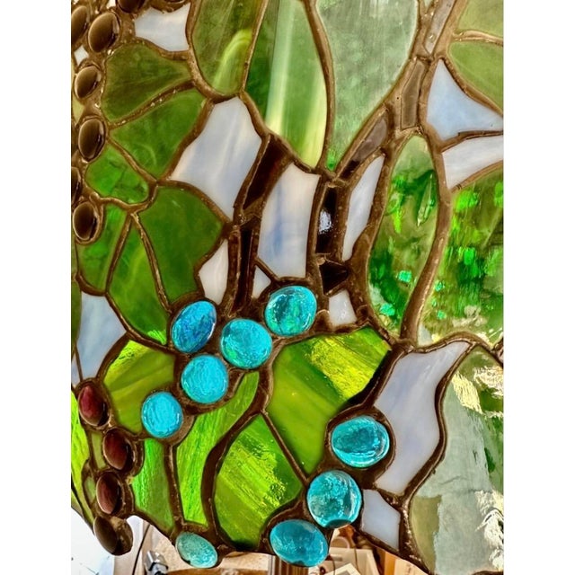 Rare c.1915 Unique Art Glass & Metal Co. Grapevine Leaded Glass Table Lamp With Egyptian Sphinx Bronze Base | Museum Quality For Sale - Image 15 of 18