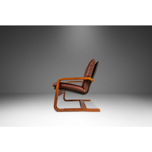Set of Two (2) Scandinavian Modern Bentwood Lounge Chairs in the Manner of Ingmar Relling, Scandinavia, C. 1980s For Sale In Orlando - Image 6 of 18