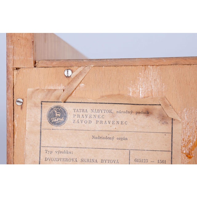 Mid-Century Modern Wardrobe in Ash by Tatra Pravenec, Czech, 1950s For Sale - Image 16 of 17