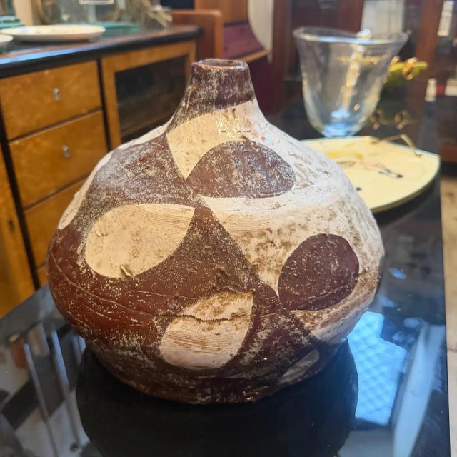 1960s Guido Gambone Style Organic Modern Brown and White Ceramic Italian Vase For Sale - Image 11 of 14