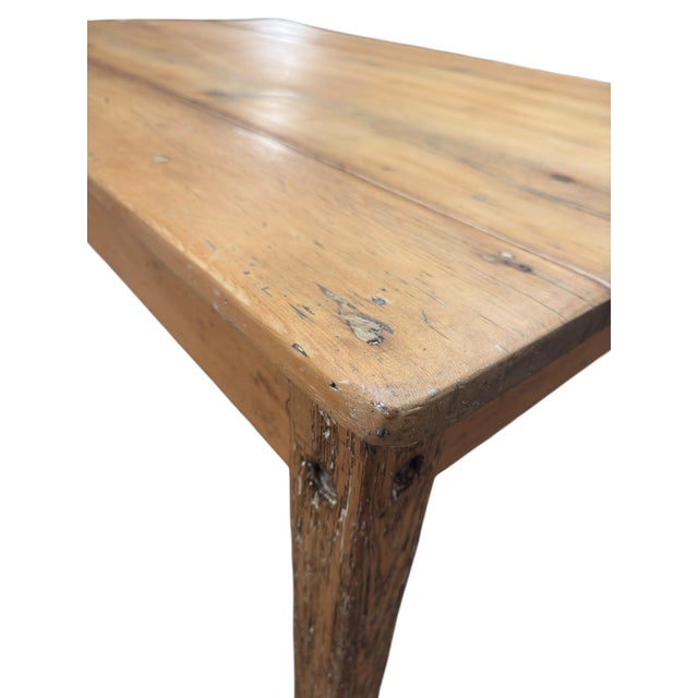 Wood 19th Century English Pine Farmhouse Dining Table with Drawer For Sale - Image 7 of 10