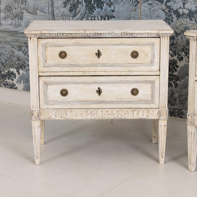 Neoclassical Pair of 19th C. Italian Neoclassical Style Painted Bedside Commodes For Sale - Image 3 of 16