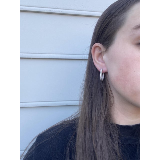 Early 21st Century Roberto Coin .50ctw Diamond Hoop Earrings, 18k White Gold, A Pair For Sale - Image 5 of 5