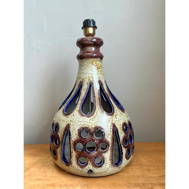 Ceramic Vintage Mid-Century Modern Pierced Ceramic Table Lamp For Sale - Image 7 of 12
