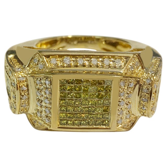 Estate 0.75ct Diamond Ring in 18k Yellow Gold For Sale - Image 4 of 8
