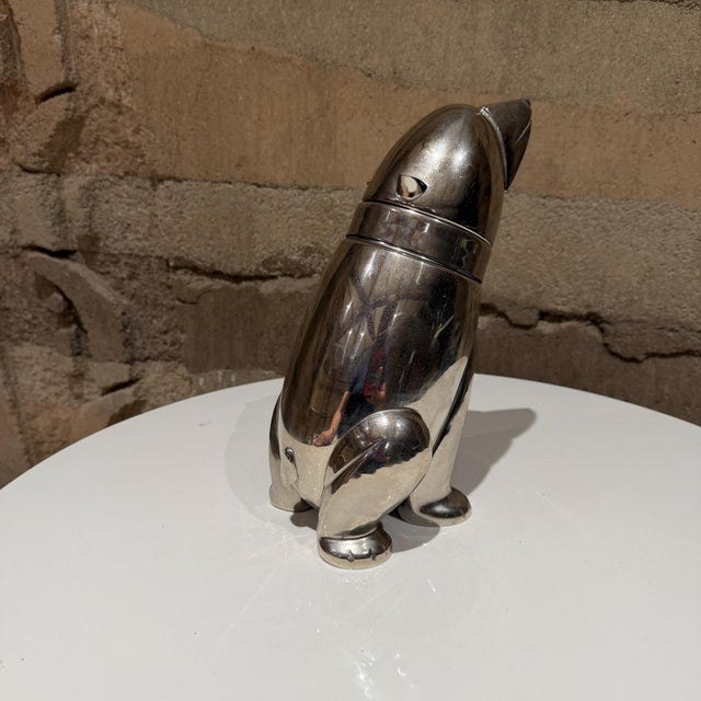 Chrome Mid Century Modern Polar Bear Cocktail Shaker Art Deco Style For Sale - Image 8 of 13
