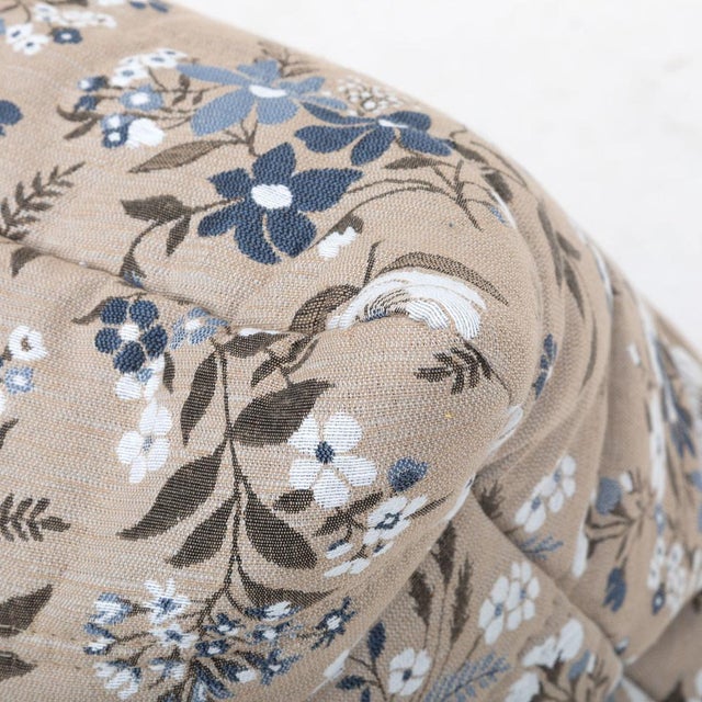 Togo Three-Seater Sofa in Pattern Fabric by Michel Ducaroy for Ligne Roset For Sale - Image 9 of 13