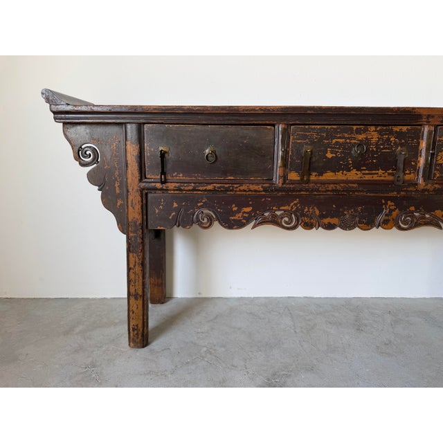 Hollywood Regency Vintage Chinese Black Lacquer Altar Console Table With Hand-Carved Apron For Sale - Image 3 of 12